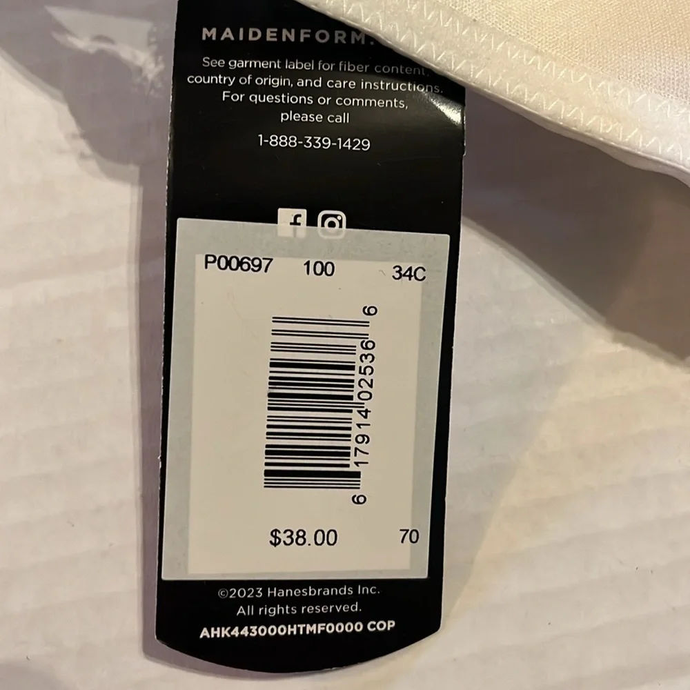 NWT-maidenform-34C-white-lightly lined underwire bra with adjustable straps.